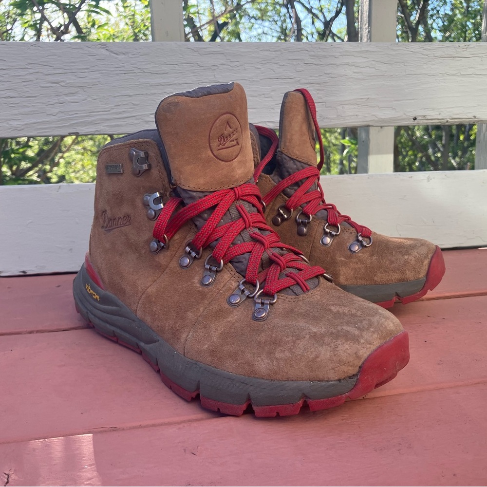 Danner Women’s Size 6.5 Mountain 600 4.5” Boots Brown Red